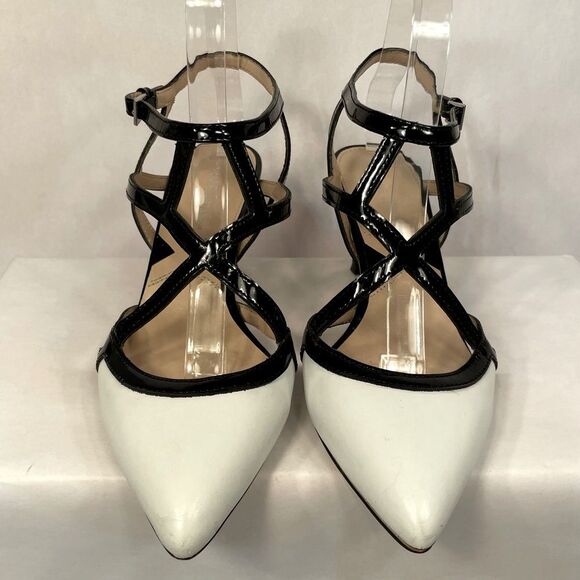 Adrienne Vittadini Black and White Strappy Heels size 7 EUC - Picture 2 of 6